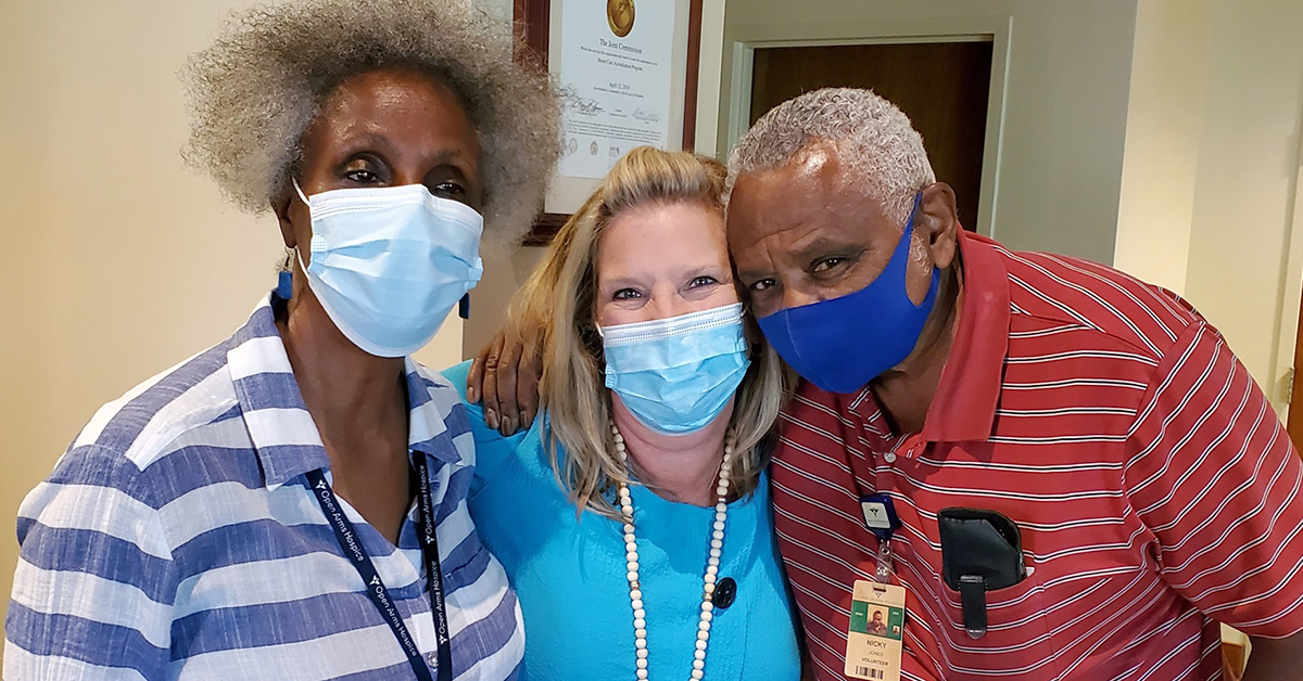 Retired Couple Volunteers Together Bon Secours Blog
